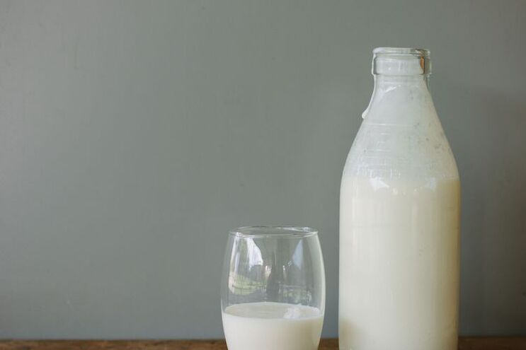 Kefir eguneroko dietan sartzea gomendatzen den edari osasuntsua da.