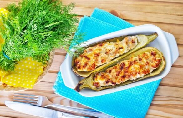 Dieta mediterraneoa barazki-plateretan aberatsa da, hala nola kalabazin feta gaztarekin