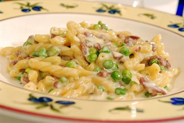 Dieta mediterraneoari jarraituz, pasta oparoa prestatu dezakezu ilarrekin